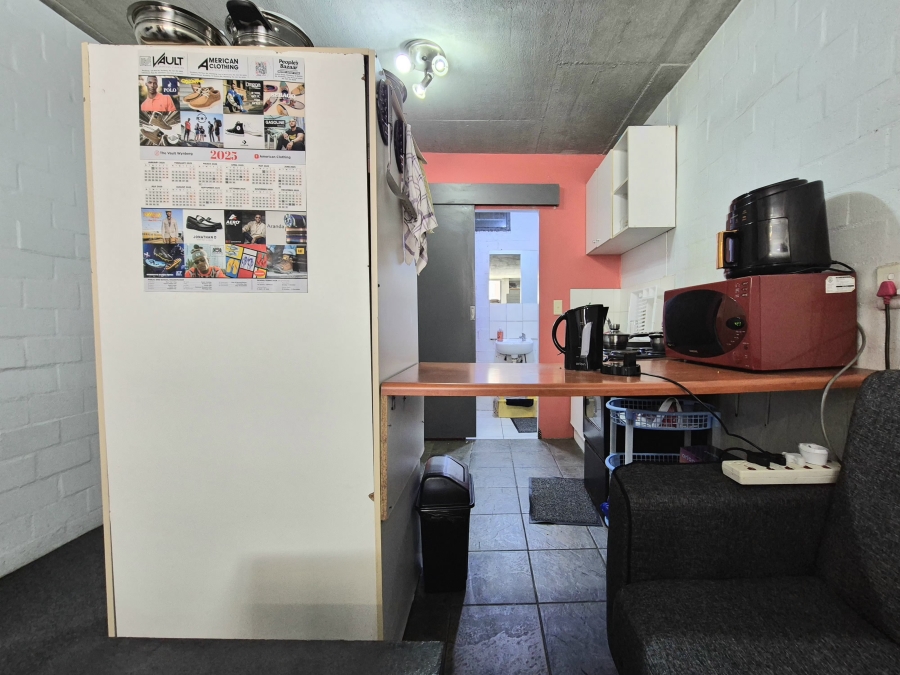 1 Bedroom Property for Sale in Wynberg Western Cape